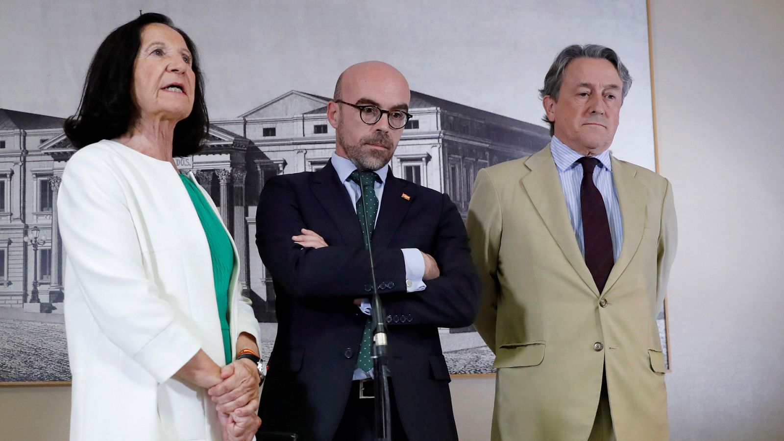 Los eurodiputados de VOX Mazaly Aguilar, Jorge Buxadé y Hermann Tertsch.