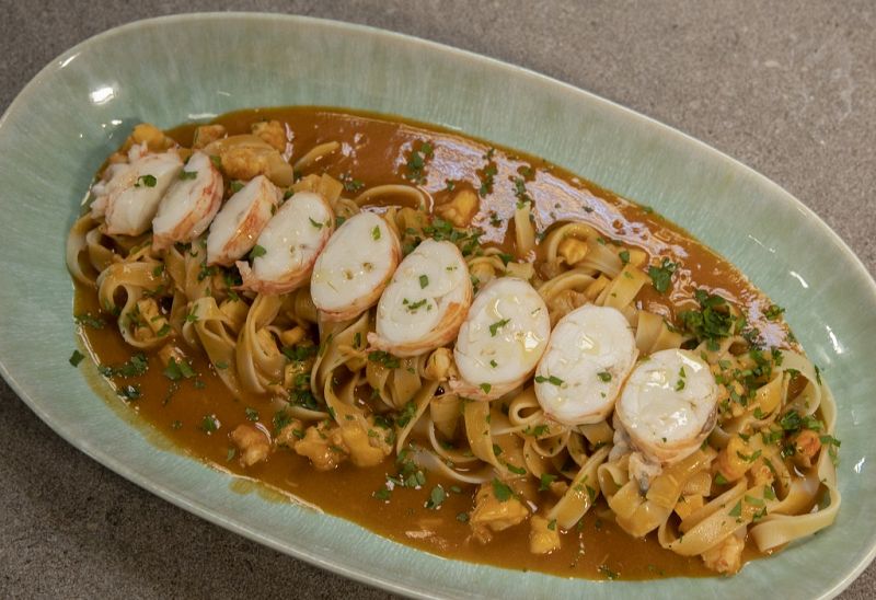 Receta de "pasta y langosta con salsa americana"