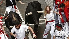 Las mujeres también corren en Sanfermines