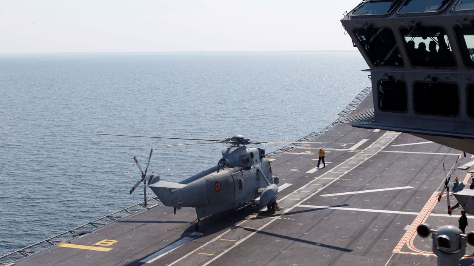 El buque anfibio de asalto Juan Carlos I en unas maniobras de la OTAN en el Báltico