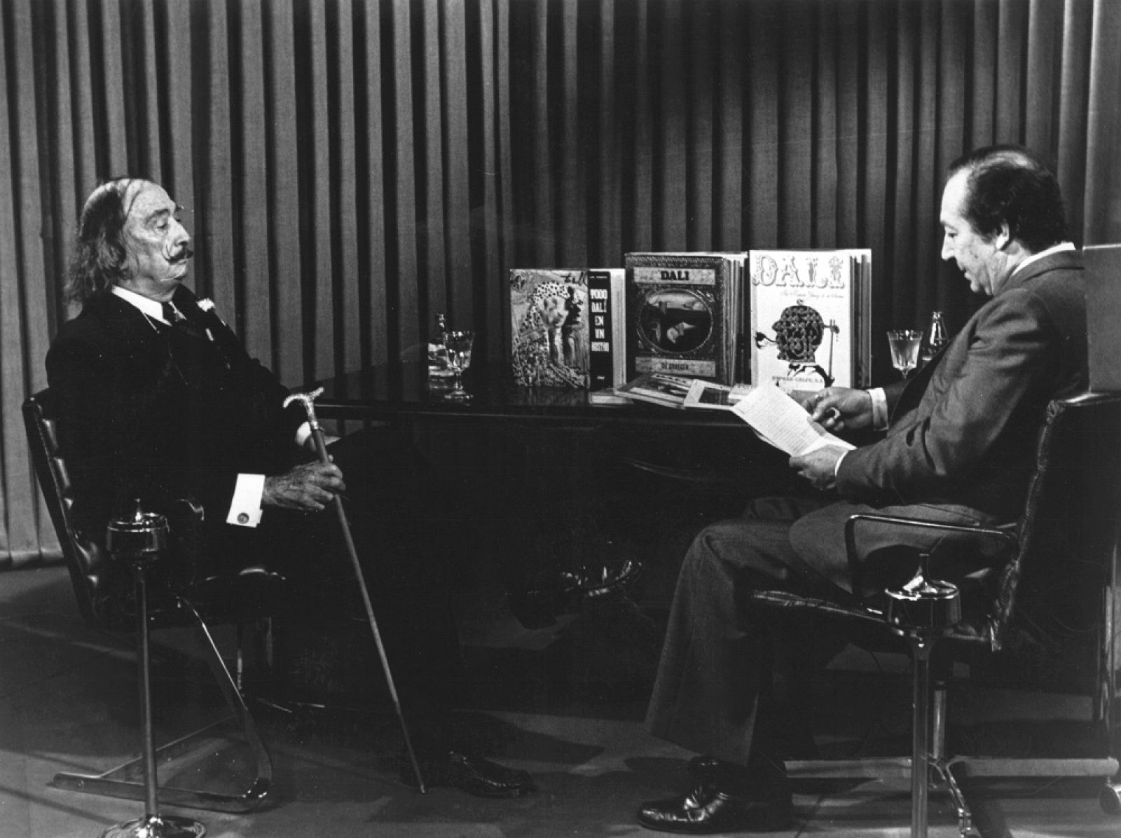 Joaquín Soler Serrano entrevista Salvador Dalí al programa 'A fondo'