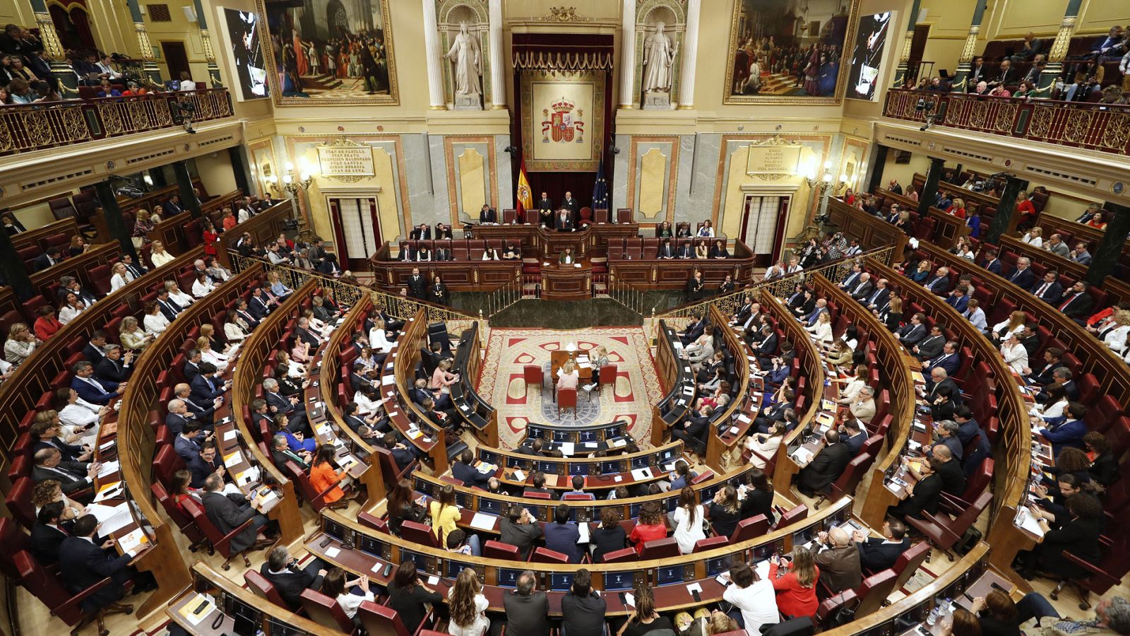 Vista del hemiclíco del Congreso de los Diputados durante la sesión constitutiva de las nuevas Cortes Generales