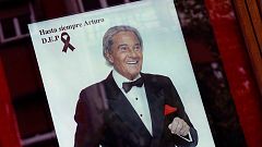 Gijón da su último adiós a Arturo Fernández, el galán del teatro español por antonomasia