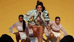 Rosalía enmudece a 40.000 personas en la apertura del Mad Cool 2019