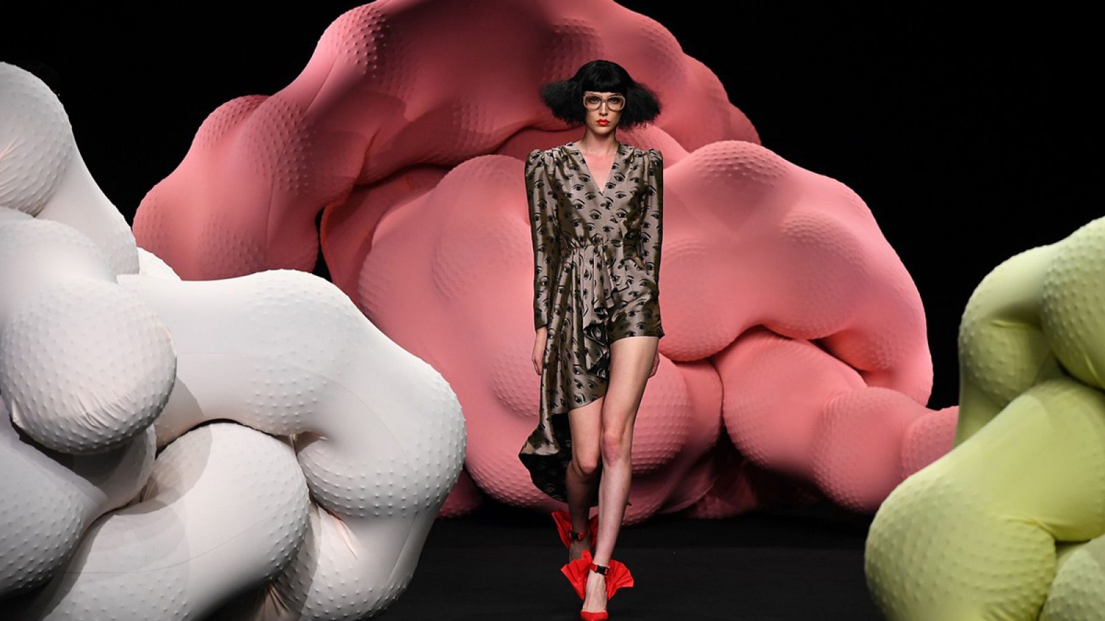 Desfile de Ana Locking