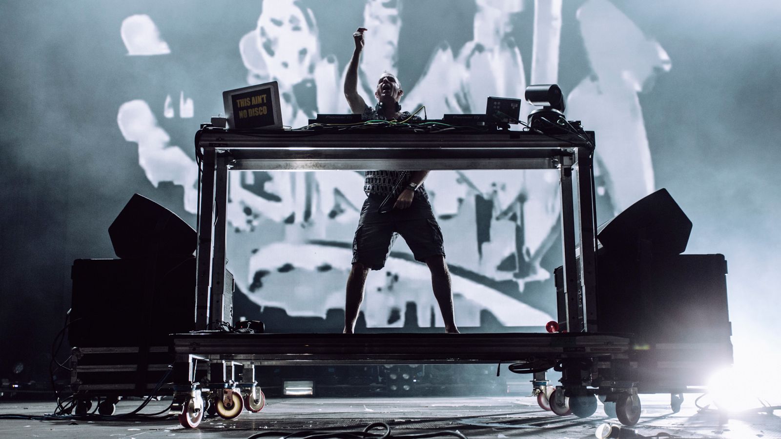 Fatboy Slim en un momento de su actuación en el FIB 2019