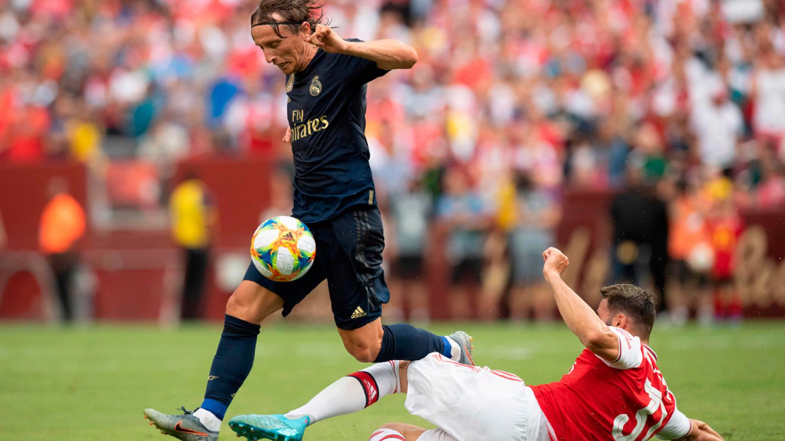 El Real Madrid gana en los penaltis tras remontar un 0-2 al Arsenal