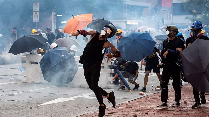 Al menos 80 detenidos en Hong Kong tras una huelga general histórica que ha paralizado la ciudad