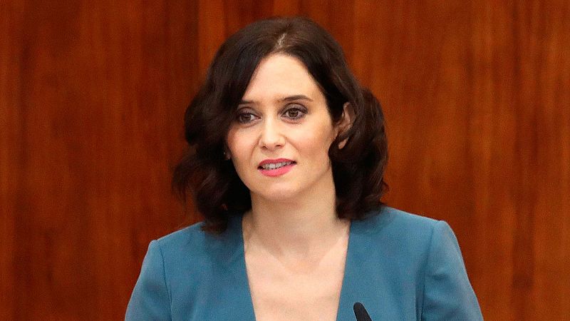 Ayuso promete "tolerancia cero con la corrupción" y menos impuestos en un discurso con guiños a Cs y Vox 