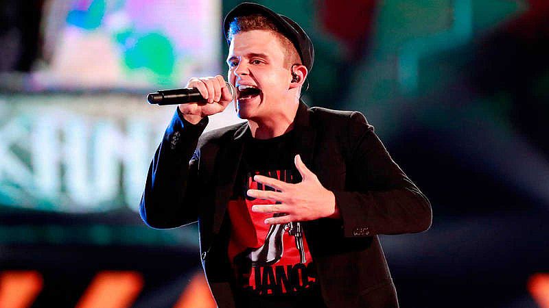 De Azul y Negro a Arkano: Cuando la música gira por España... a pedaladas