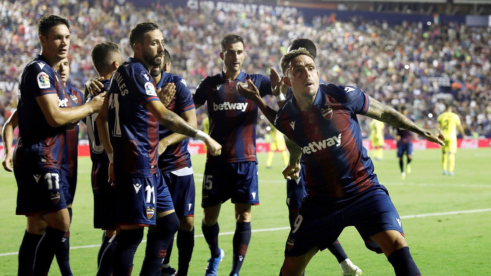 El Levante remonta al Villarreal desde el punto de penalti