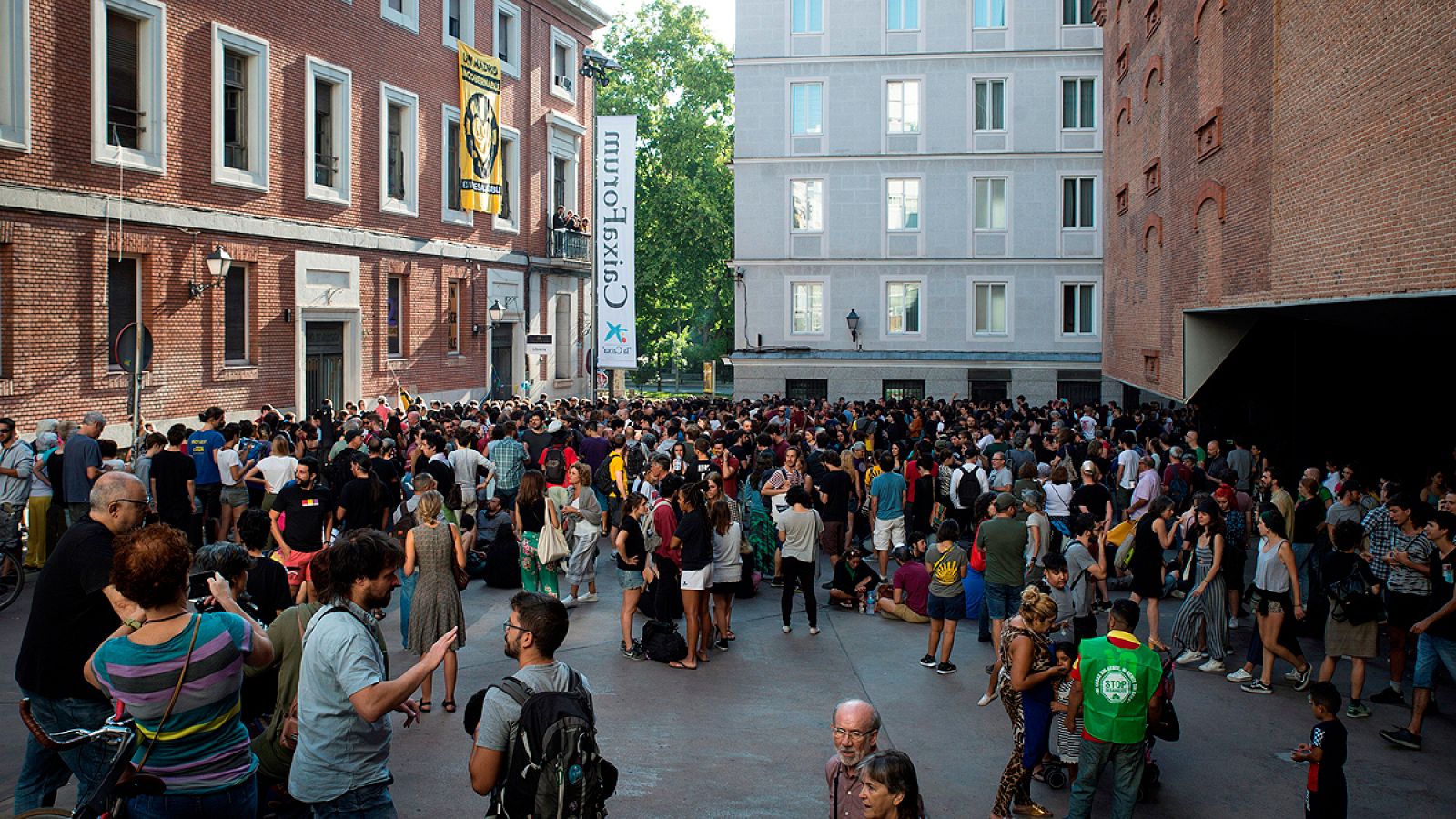 El Ayuntamiento entrega la notificación de desalojo a La Ingobernable