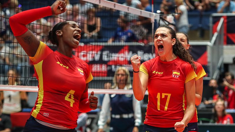 España remonta ante Suiza y sueña con estar en octavos de final del Europeo de voleibol