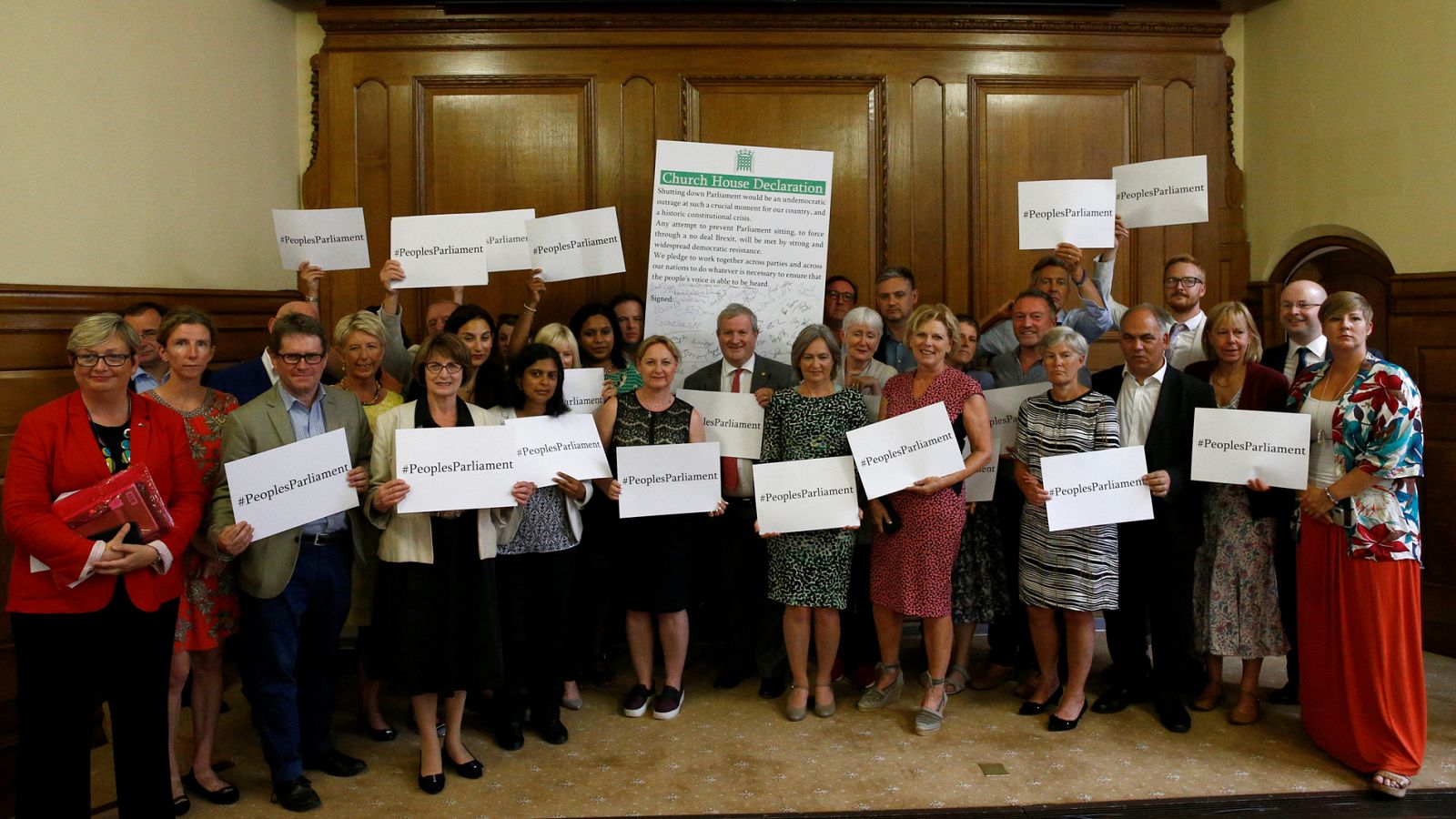 Líderes de la oposición británica se unen para pedir que se vete un 'Brexit' sin acuerdo