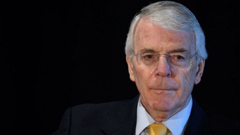 El ex primer ministro 'tory' John Major se suma a la demanda contra Boris Johnson por suspender el Parlamento británico