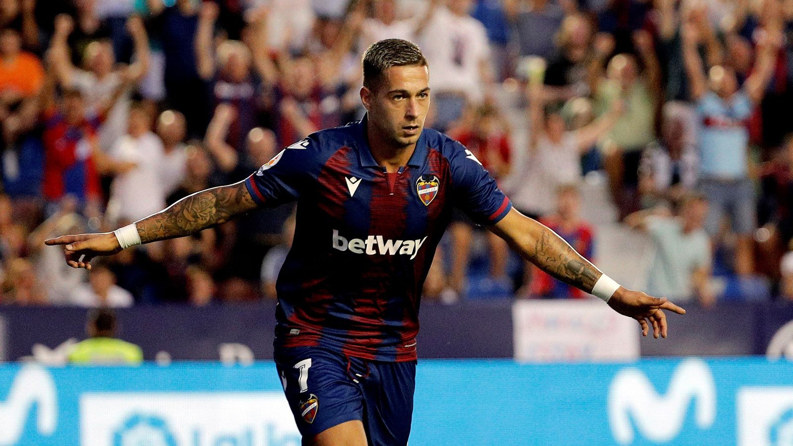 Un buen final da la victoria al Levante y frena al Valladolid