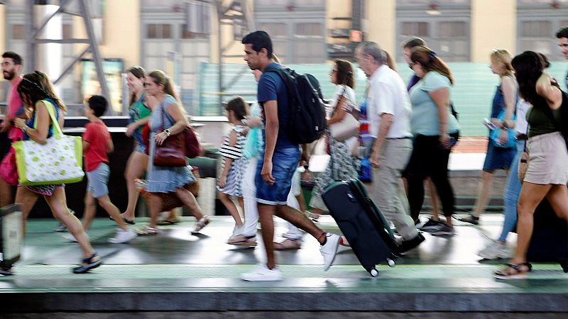 Jornada de huelga de Renfe y Ryanair durante la operación retorno de vacaciones 