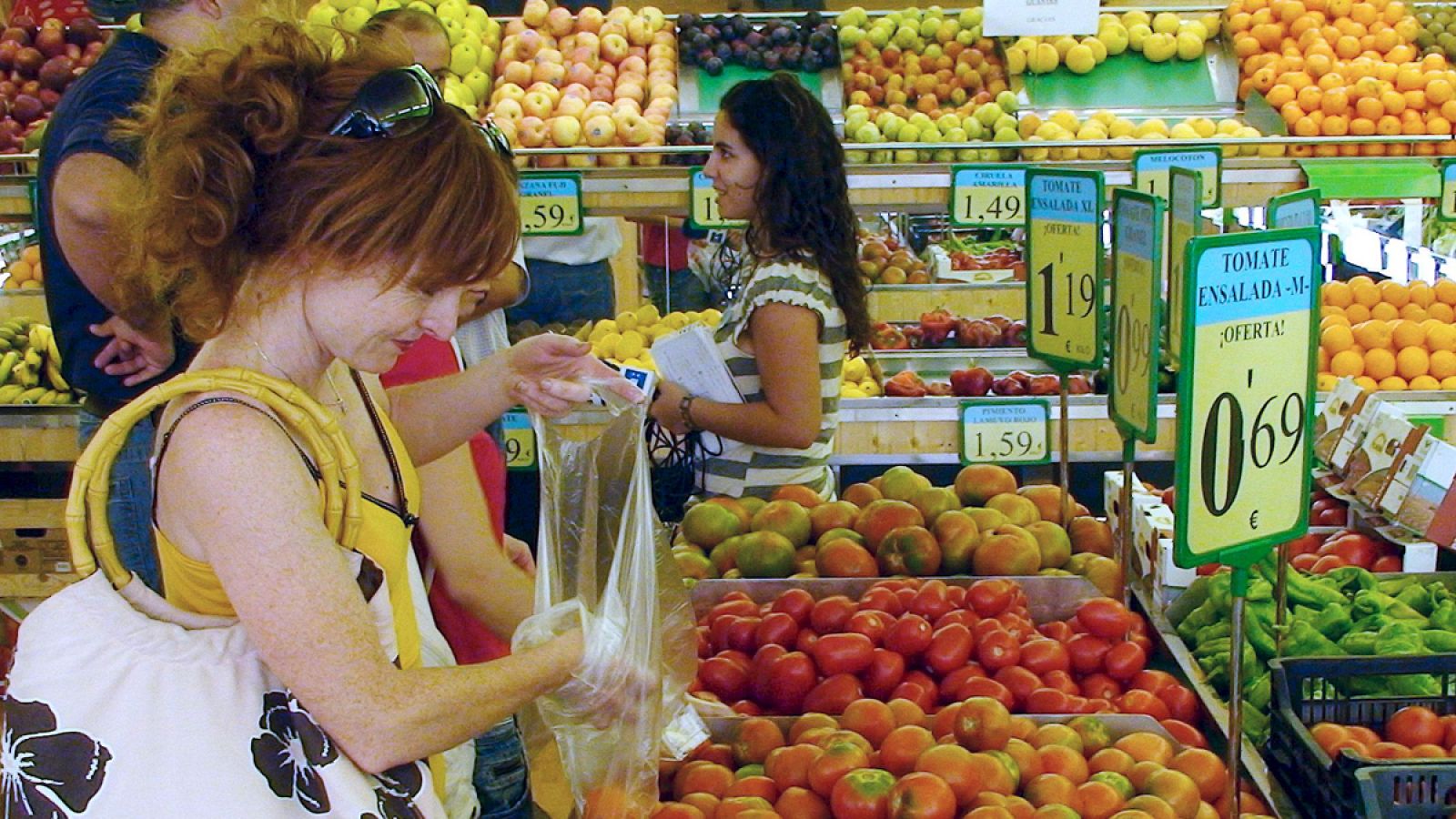 La confianza del consumidor se hunde en agosto hasta su nivel más bajo desde 2014