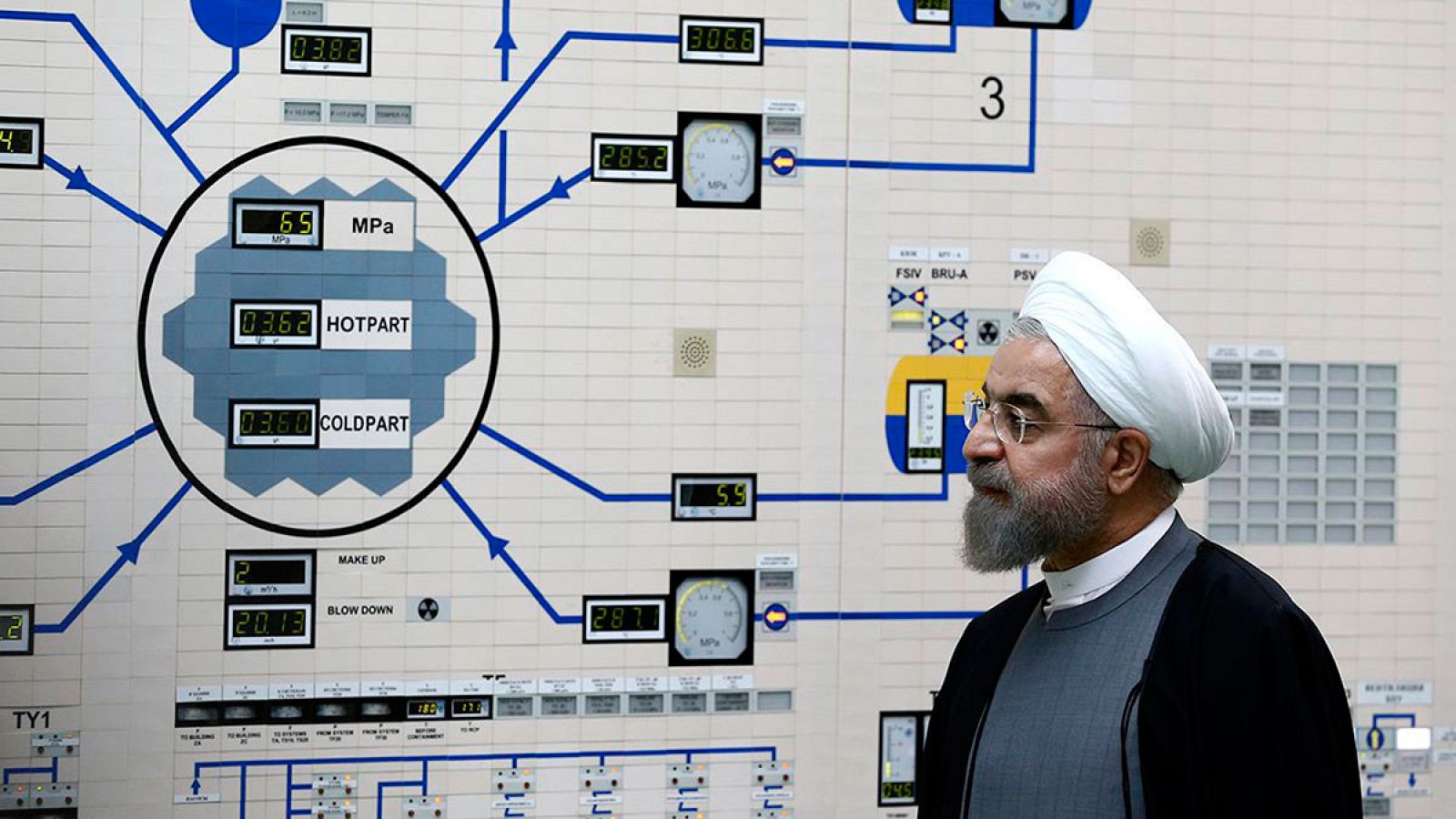 Imagen de archivodel presidente iraní, Hassan Rouhani, visitando la sala de control de la central nuclear de Bushehr