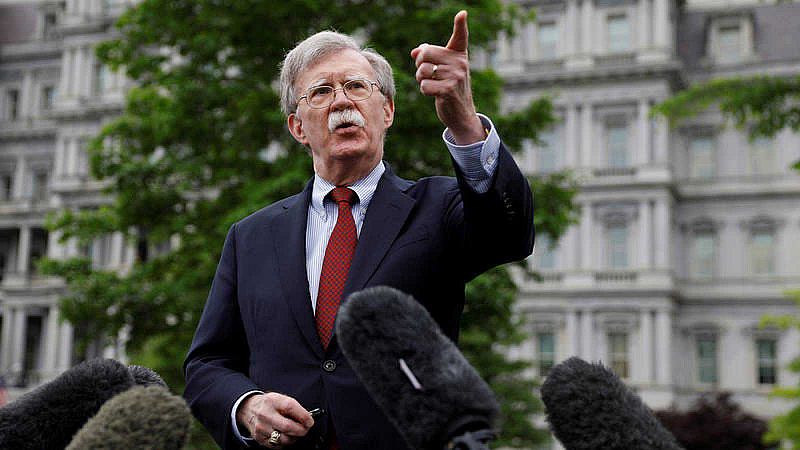 Trump dice que Bolton se "pasó de la raya" en la política hacia Venezuela