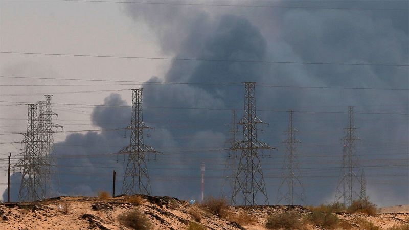 Drones dirigidos por los rebeldes hutíes de Yemen atacan dos refinerías de Aramco en Arabia Saudí