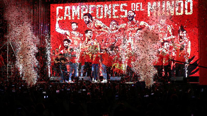 La selección española celebra en las calles de Madrid su segundo Mundial 