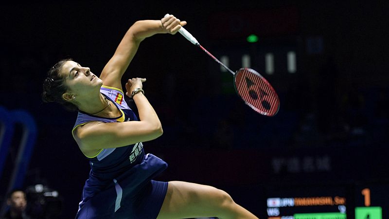 Carolina Marín vence a la japonesa Sayaka Takahashi y jugará la final del Abierto de China
