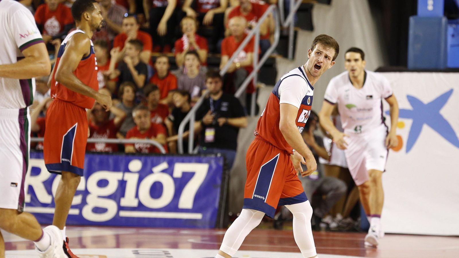 Franckie Ferrari celebra una canasta en su partido contra el Unicaja.