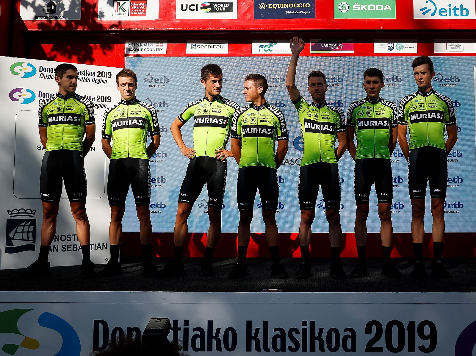 Los integrantes del Euskadi-Murias, en la presentación de la última Clásica de San Sebastián