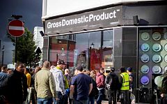 El enigmático Banksy vende sus creaciones, con fines solidarios, en una tienda temporal de Londres