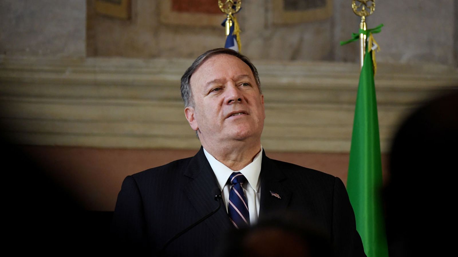 Pompeo admite que participó en la conversación telefónica entre Trump y Zelenski