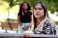 "¿Tiene mi hija que acostumbrarse a que la llamen negra de mierda?"