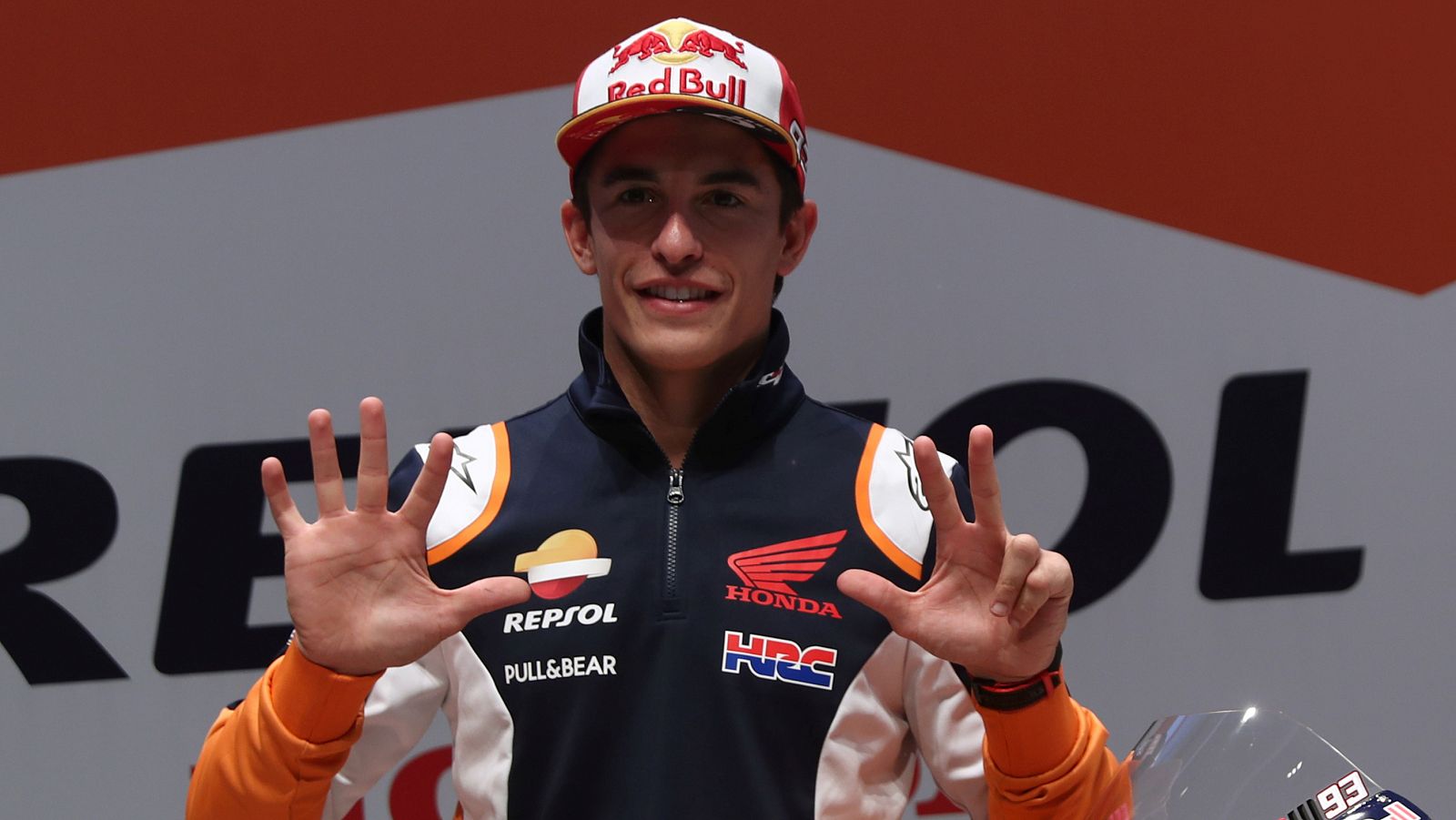 Marc Márquez celebra su octavo título Mundial