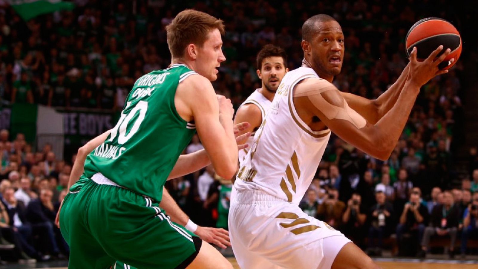 El Madrid sufre la primera derrota de la temporada ante el Zalgiris
