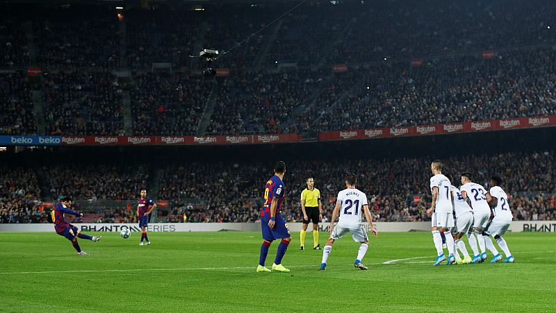 Un Messi más 'diez' que nunca guía la goleada del Barça al Valladolid hacia el liderato