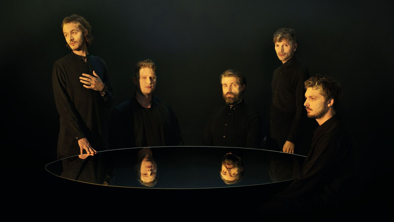 Editors están presentando su nuevo disco, titulado 'Black Gold'