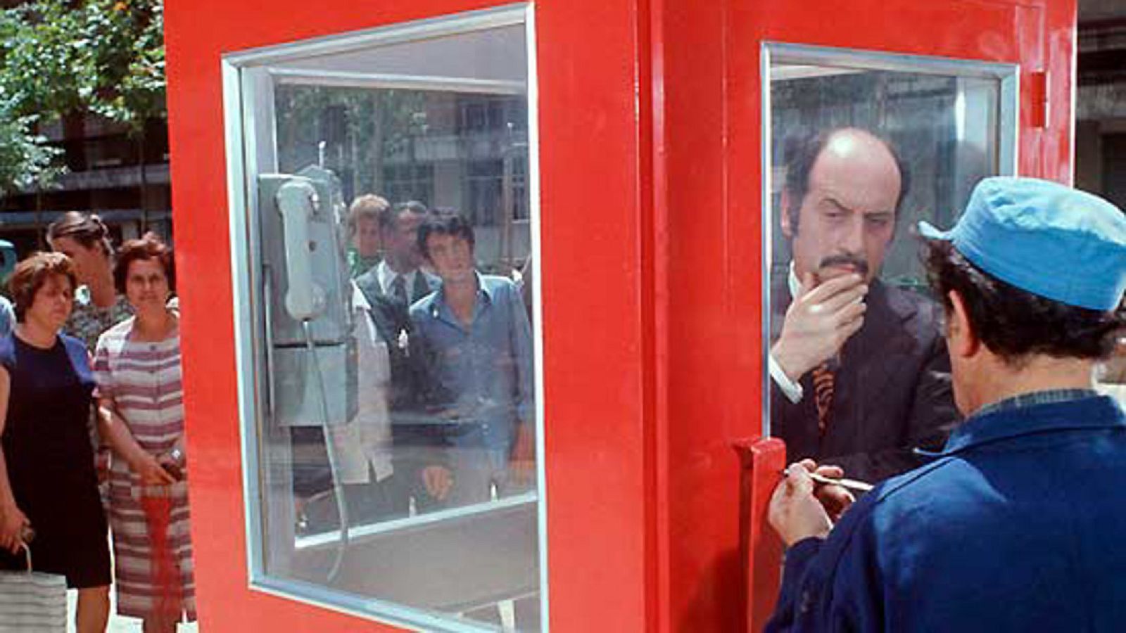 Fotograma de 'La cabina'