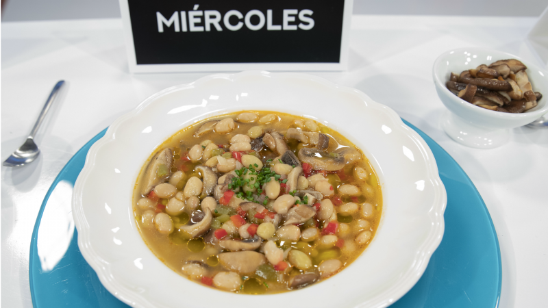 Guiso de pochas con boletus 