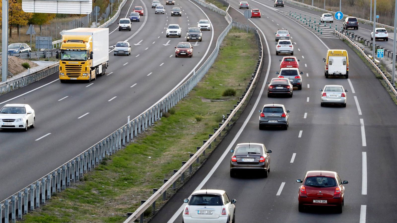 Veinte personas han muerto en los 17 accidentes mortales registrados en las carreteras