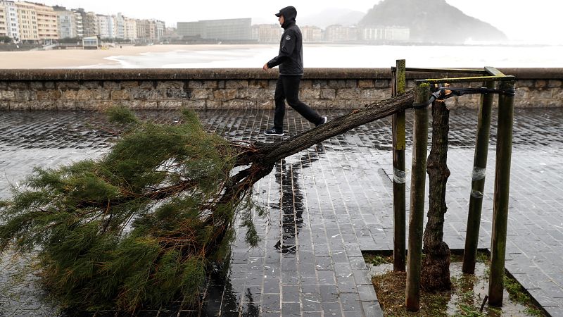 La borrasca Amelie pone en alerta a trece comunidades por fuertes lluvias, viento, nieve y oleaje
