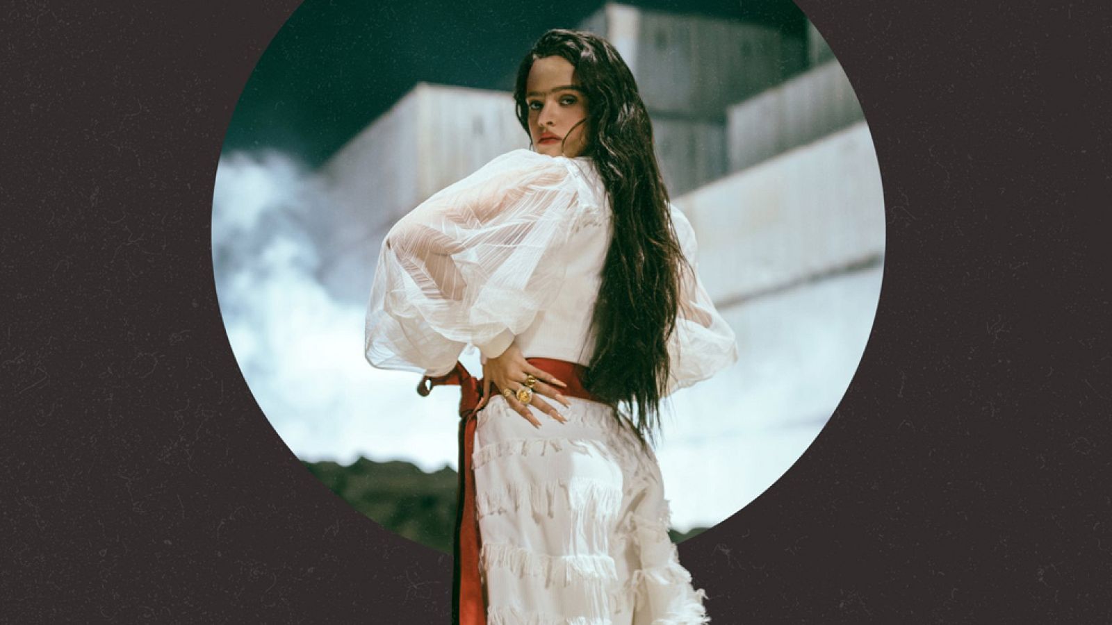 Rosalía sorprende a sus seguidores con "A Palé"