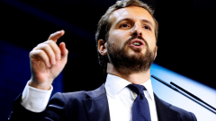 Casado manda dos millones de mensajes a teléfonos móviles para pedir el voto