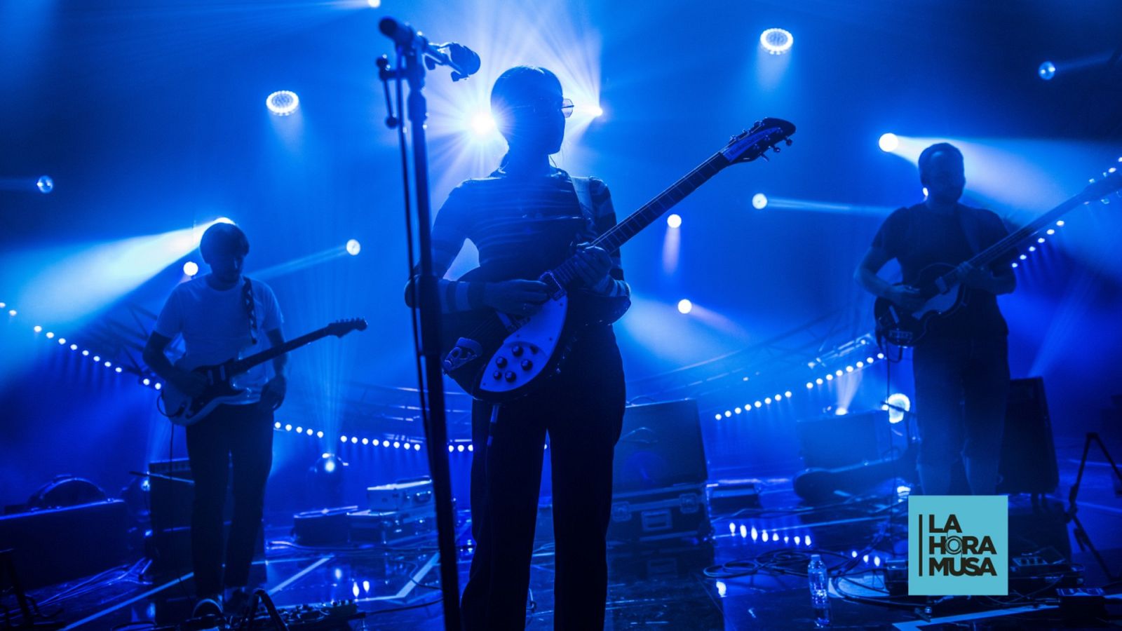 Anni B. Sweet en el escenario de 'La Hora Musa'