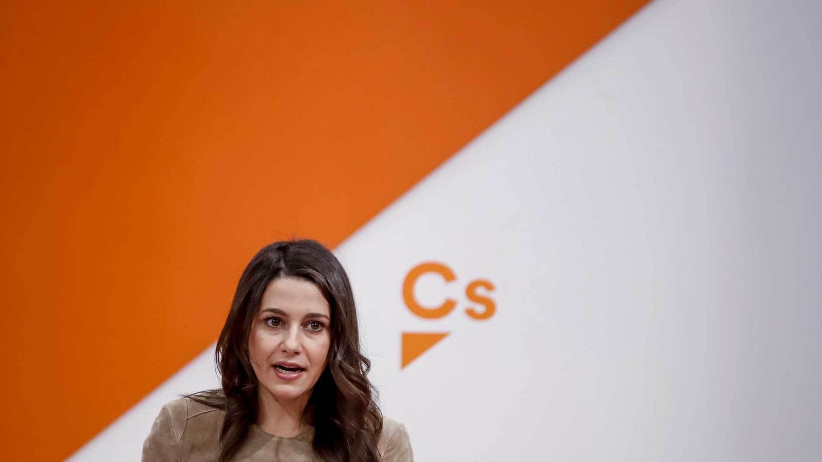 Ciudadanos pide al PSOE un acuerdo "moderado y constitucionalista" con el PP y se opone a la "nefasta" coalición con UP