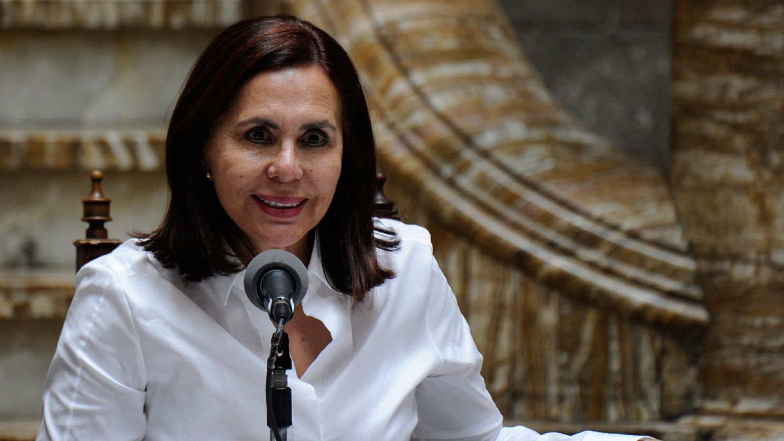 La canciller interina de Bolivia, Karen Longaric, durante una rueda de prensa