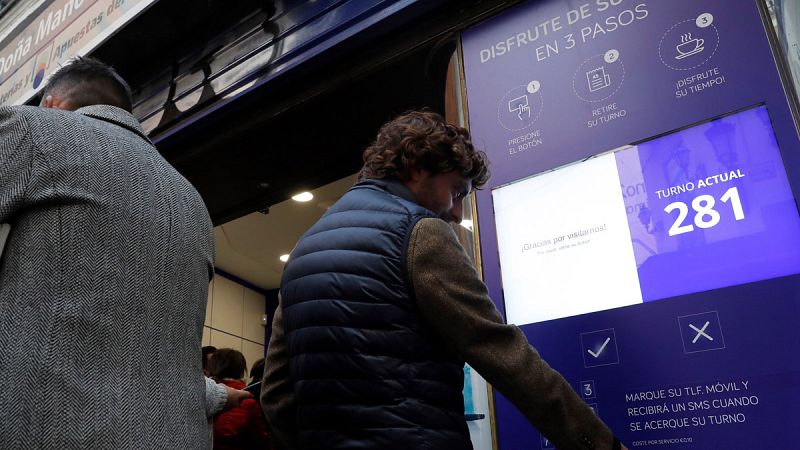 Las colas de la lotería en Doña Manolita ya no son lo que eran