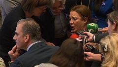 Un grupo de mujeres recrimina a Ortega Smith que niegue la violencia de género: "Con esto no se hace política"