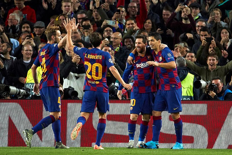 Messi lidera a un Barça que sella los octavos como primero de grupo