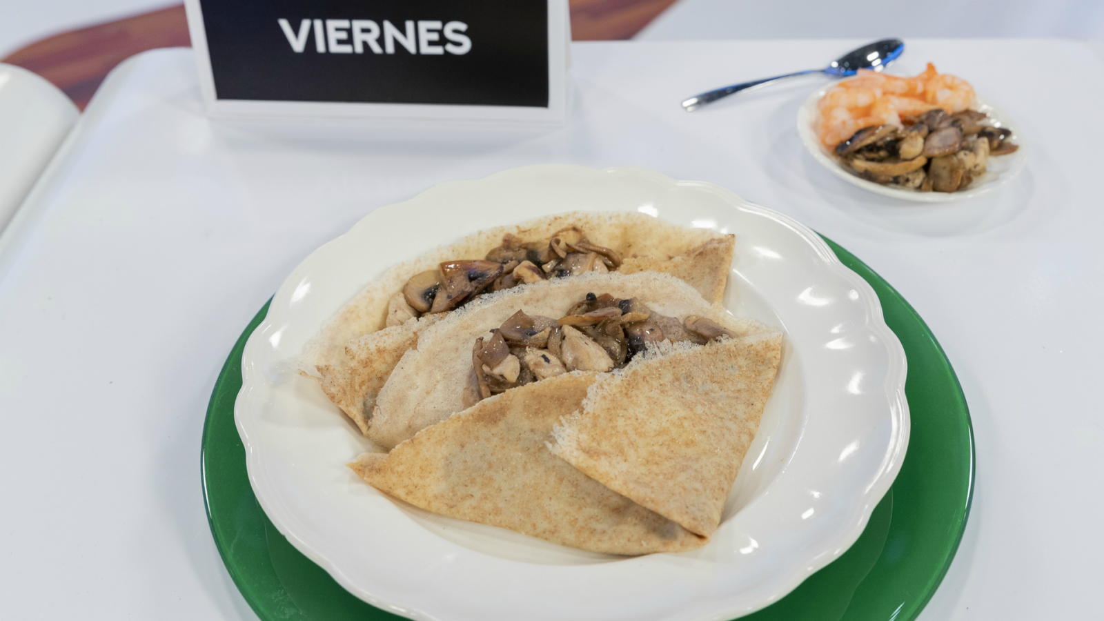 Crepe integral de champiñones y langostinos