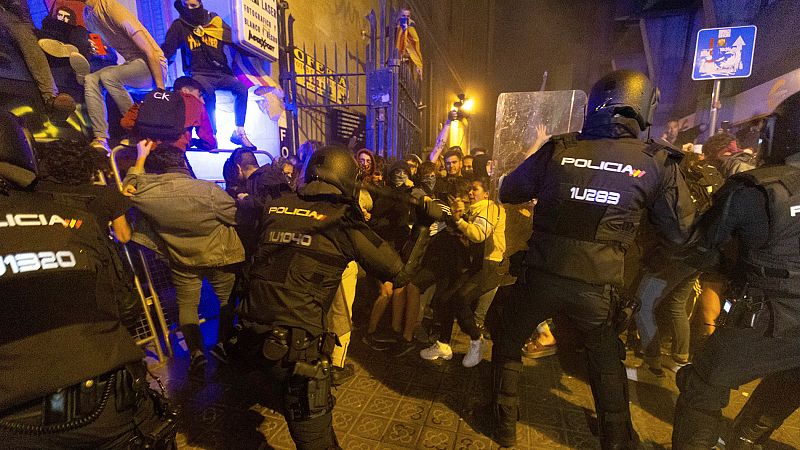 El 'Defensor del Pueblo de Cataluña' ve "excesos" policiales en las protestas tras la sentencia del procés